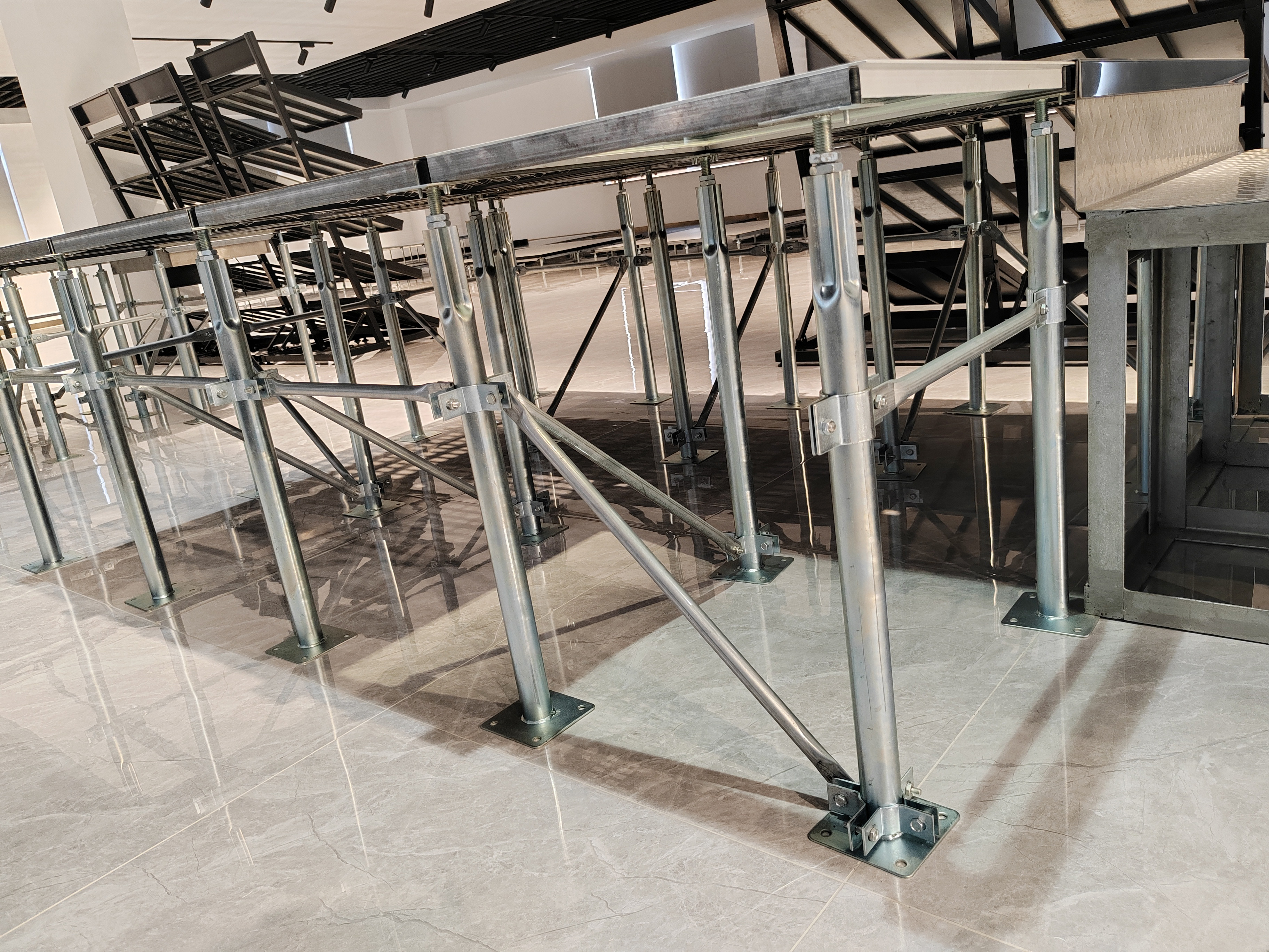 Терең сүңгуірдің астыңғы құрылымы: сейсмикалық аймақтар үшін дұрыс тұғыр мен штанга жүйесін таңдау 